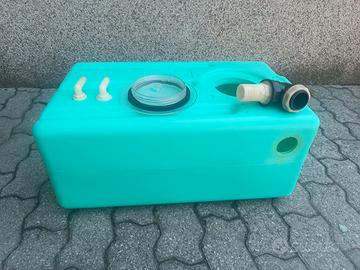 Serbatoio acqua per natanti