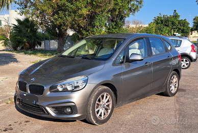 BMW 218d Active Tourer o 2014 o Colore Speciale o
