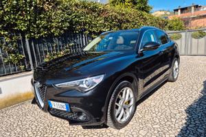 Stelvio superaccessoriata
