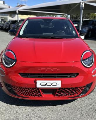 FIAT 600 N1 AUTOCARRO 5 POSTI HYBRID 1.2 110c...
