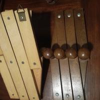 Appendiabiti estendibile in legno