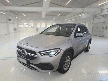 MERCEDES-BENZ GLA 200 D AUTOMATIC BUSINESS EXTRA C