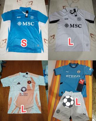 completino e maglie calcio napoli Roma Manchester 
