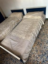 Coppia di Letti Singoli con Struttura in Legno blu