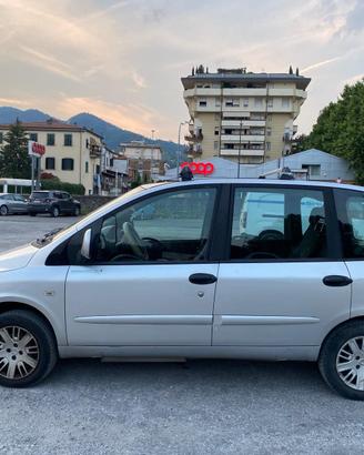 Fiat multipla 2011