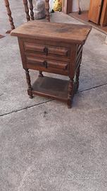 Comodino navarro argudo stile spagnolo