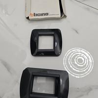 Placca Living International BTICINO ACCIAIO/NERO