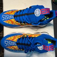 Scarpe Versace.