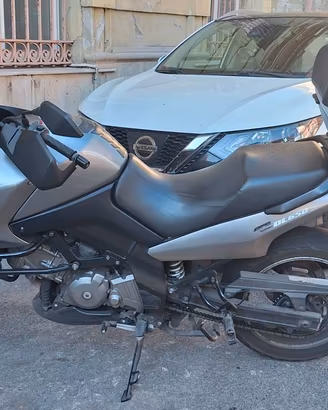 moto suzuki v strom traveller
