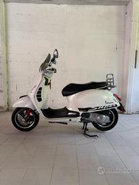 Vespa GTS 300 Super – 2017 – Bianca – 12.800 km