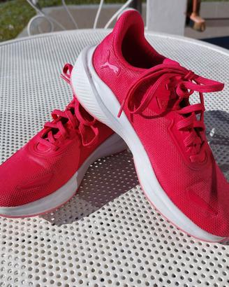 Scarpa running donna misura 38; usate pochissimo.