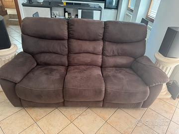 Divano relax motorizzato