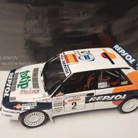 Kyosho 1/18 LANCIA DELTA HF EVOLUZIONE