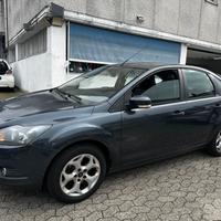 Ford Focus 1.6 (115CV) 5p. Bz.- GPL Ikon*CERCHI