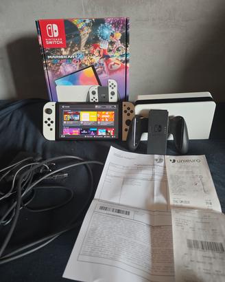 Nintendo switch oled e vari accessori