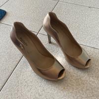 Décolleté open toe oro tacco 9