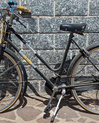 Biciclette da città da restaurare