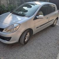 Renault clio le iene