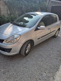 Renault clio le iene