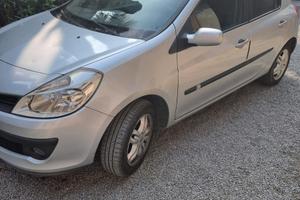 Renault clio le iene