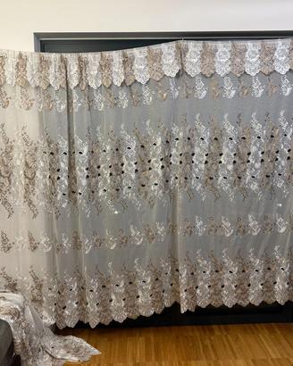 Tenda classica floreale ricamata con merletti