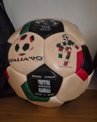 Pallone italia 90