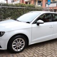 Audi A3 Sportback 1.6 TDI 110cv cambio automatico