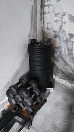 attrezzature pesi crossfit palestra 