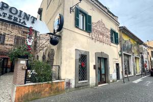 MULTILOCALE A COLONNA