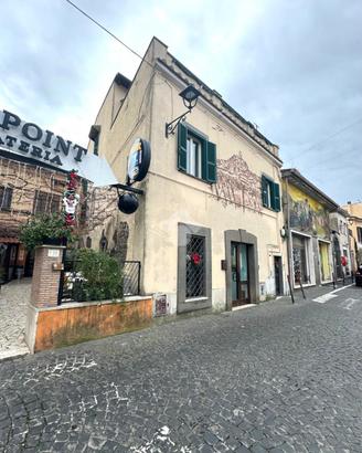 MULTILOCALE A COLONNA