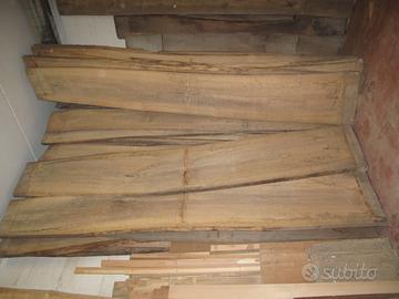 Tavolame di legno di pioppo