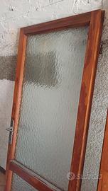 Porte in legno e vetro
