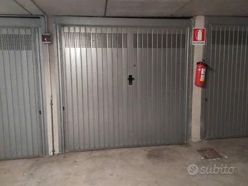 Da privato box zona università Via dei Caniana