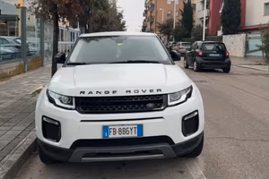 Range rover evoque