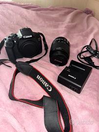 Fotocamera Canon 2000D