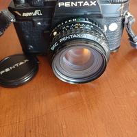 Macchina fotografica Pentax Super A con accessori
