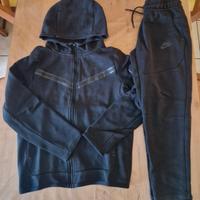 Tuta Nike Tech Fleece taglia M 10/12 anni (134-147