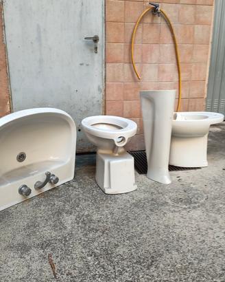 Sanitari tradizionali a terra