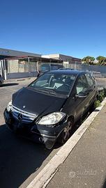 Auto Mercedes Classe A - Incidentata