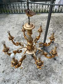 Lampadario in legno stile barocco