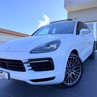 Porsche Cayenne 3.0 V6 white edition tetto apr