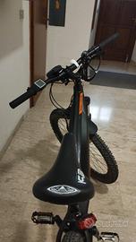       M. mountain bike da donna marca KTM 
