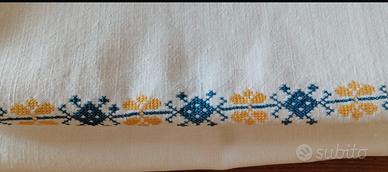 Tovaglia antica fatta a mano