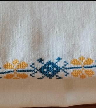 Tovaglia antica fatta a mano