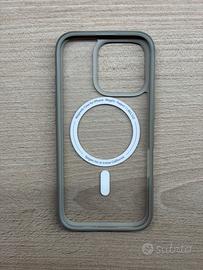 Cover Spigen per iPhone 16 Pro MafSafe