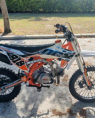  moto minicross NCX 125 4T