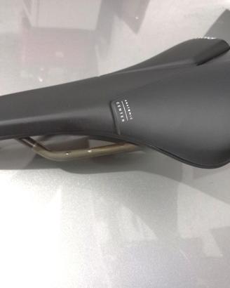 Sella Prologo Scratch NDR