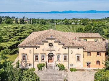 Villa di 1539 m² a Lazise