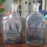 VERA WALTHER - COPPIA DI BOTTIGLIE IN VETRO DIPINT