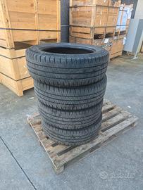 Gomme 215/60 R17